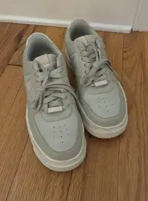 Light green Air Force’s 