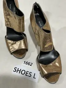 Womans Nine West Rose Gold Open Toe Back Zip Sandal 8 M