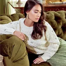 KNITTED SWEATER WITH RHINESTONES XS-S