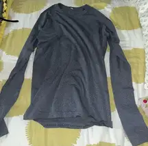 Lululemon swiftly tech long sleeve size 8 dark grey