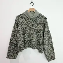 American Eagle AE Turtleneck Cropped Cheetah Sweater Green size Small