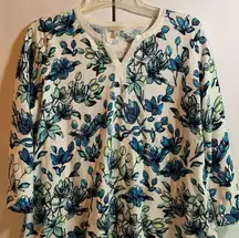 Talbots floral sweater. Size PM. Excellent condition.‎