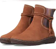 Clarks Caroline Lily boots suede size 6 side zipper closure