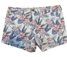 Market & Spruce size 8 floral shorts