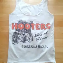 Hooters Worn White Womens Tank Top From Fort Lauderdale Florida Size Small