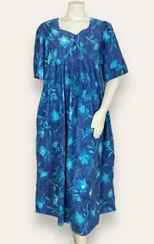 Vintage Muumuu Dress Blue Floral‎ Relaxed Fit Pockets Buttons Gathered Shoulders