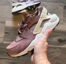 Nike Women's Air Huarache Run Cream Purple Muave Running Shoes Sneakers Size 7.5