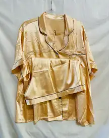 Women’s Plus Size Pajama Lounge Set in Champagne color, Size 26W.