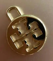 Tory Burch Gold Logo Charm Gold‎