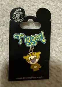 NWT Disneyland Parks Tigger Winnie The Pooh Pin 2006 Rare Collectible Authentic