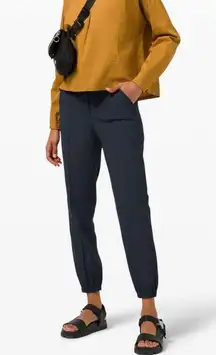 Warpstreme High-Rise 7/8 Joggers in True Navy