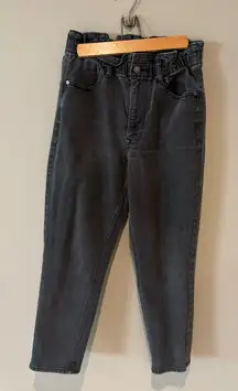 EXPRESS Women’s Black Wash Super High Rise Mom Jean Size 10‎