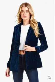 DEAR JOHN WYLIE CRIMPED VELVET BLAZER IN EMERALD BLUE