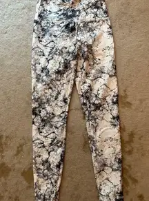 Balance Collection Leggings Size Medium Tie Dye