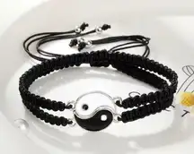 2 pcs Handmade adjustable cord thread Ying/Yang bracelets‎