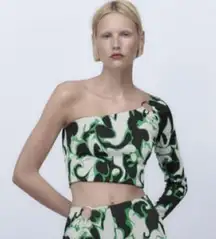 NWT  Asymmetrical Multicolored Jacquard Top