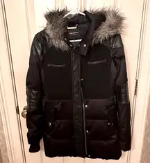JUICY COUTURE Black puffer coat with faux fur hood-womens small