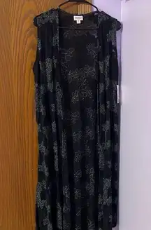 Black and Silver NWT  lularoe Joy medium Floral Sleeveless Cardigan