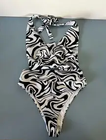 Forever 21 womens bikini two piece size S black and white