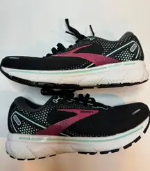 Womens  Ghost 14 Running Shoes Size 7.5