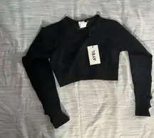AYBL black reflex seamless long sleeve cropped top size small