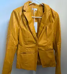 Rosevelvet dark yellow faux leather one-button blazer.