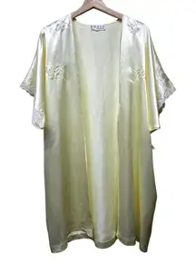 Vtg Josie Natori Robe Ivory Satin Lace‎ Trim Floral Embroidered One Size Bride