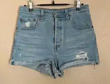 Levi’s High Rise Ribcage Shorts 28