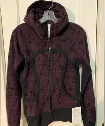 Scuba Hoodie II NWT size 8 black cherry / black