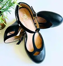 Juicy Couture Black High Heel Mary Janes 6.5