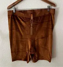 SKIMS  velvet high rise Boxer shorts in copper NEW 4X