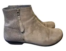 Dansko Gray Suede Leather Otis Ankle Boots Womens Size 9.5 Side Zipper Slip-On