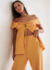 Sabo Skirt Yellow Gold Kayla On or Off Shoulder Tie Front Open Top New