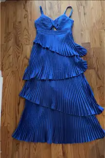 giselle pleated tiered maxi dress NWT Abercrombie & Fitch The A&F Giselle Pleated Tiered Maxi Dress Red Satin Sz S