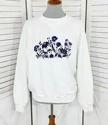 American Eagle Outfitters Floral Front Sweatshirt White Blue Medium Grandma