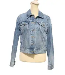 Light Wash Button Up Collared Denim Jean Long Sleeve Jacket