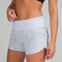 Lululemon Speed Up Mid-Rise Lined Short light blue and gray size 8