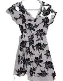 Charlotte Russe women’s size small tropical floral print fit/flare dress ￼