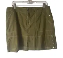 Title Nine Women's Size 12 Green Cargo Outdoor Hiking‎ Mini Skirt