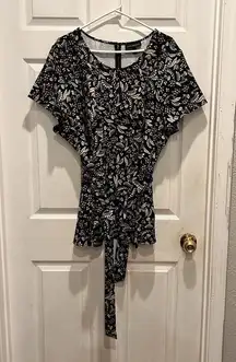 Lane Bryant Flutter Sleeve Fits To Flatter Tie Waist Blouse Black Floral 24 NWT‎