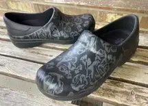 Size 11 Women's CROCS Neria Pro II Graphic Work Clogs Floral