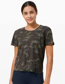 Lululemon Outrun the Heat Short Sleeve Tee Incognito Camo Multi Gator Green 8-10