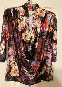 Eci floral blouse size L