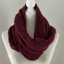 Old Navy Heathered Plum Acrylic Cable Knit Infinity Scarf