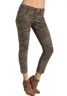 Sanctuary Modern Nomad Camo Charmer Capri Pants Size 28