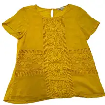 Skies Are Blue Top Womens Small Yellow Lace Crochet Short Sleeve Tunic