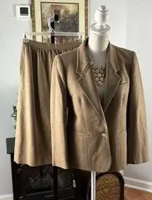 Evan Picone Light Brown Skirt Suit Women's Size 10 Long Sleeve Faux Pocket Lined
