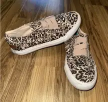 Blowfish Women's Size 6 Shoes‎ Brown White Leopard Comfort Low Fashion Sneakers