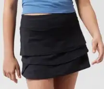 Athleta Swagger Tiered Athletic Skort Skirt with built in shorts preppy tennis