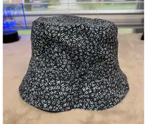 Lululemon Reversible Bucket Hat Blue & Patterned Design Lightweight Breathable